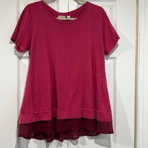 LOGO Lori Goldstein Pink Swiss Dot Tee Shirt Top 3 Button Split Back GUC Medium